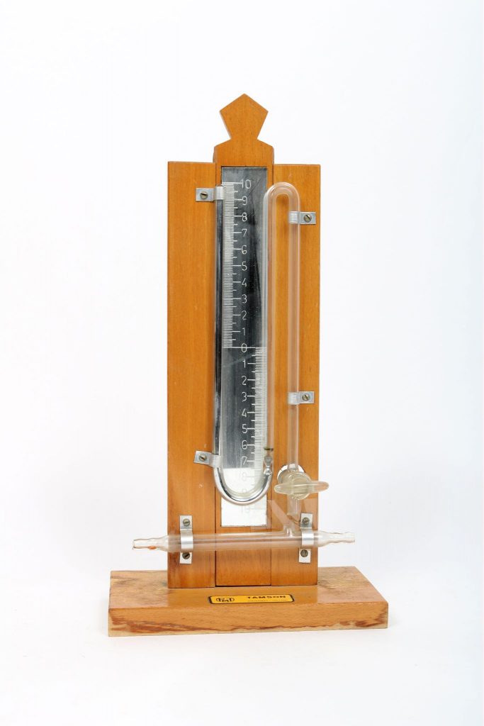 Mercury Manometer | University of Toronto Scientific Instruments Collection